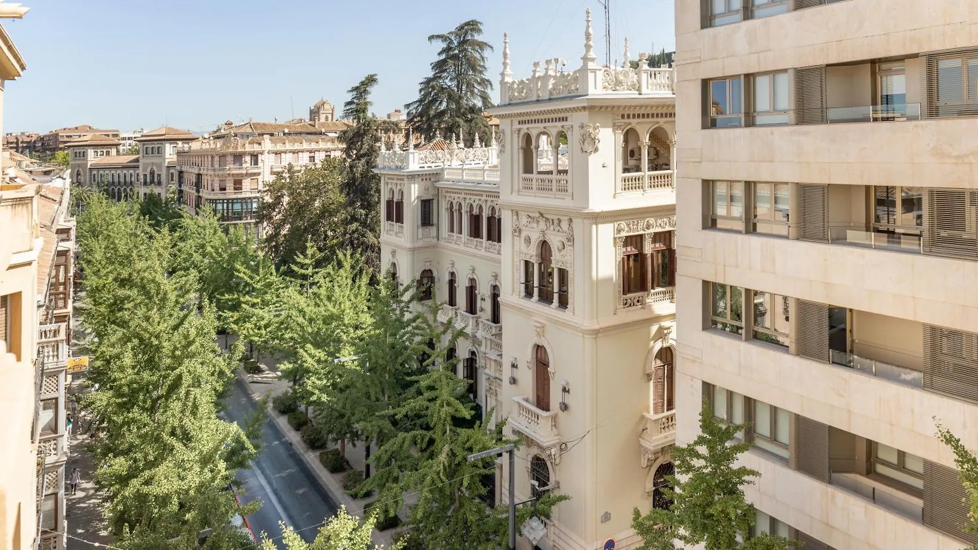 Apartment Luxury Suite Via De Colon Granada Spain